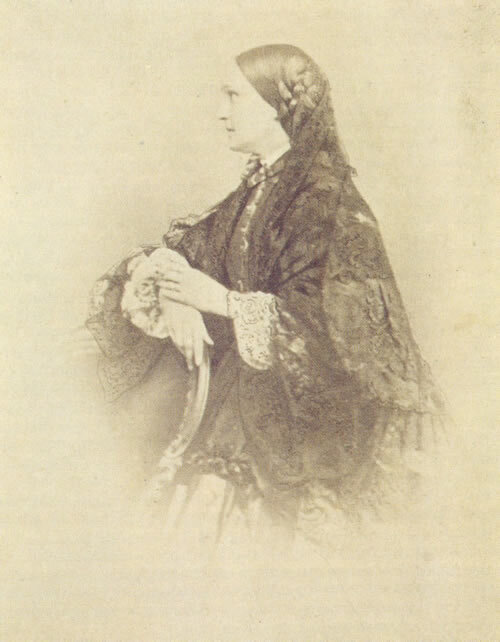 Наталья Николаевна Пушкина-Ланская, в девичестве Гончарова. Конец 1850-х — начало 1860-х гг. Фотография. Всероссийский музей А. С. Пушкина