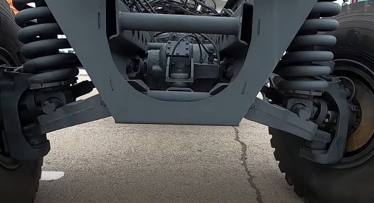 Необычный КАМАЗ 4х4 на независимой пружинной подвеске с задними ...