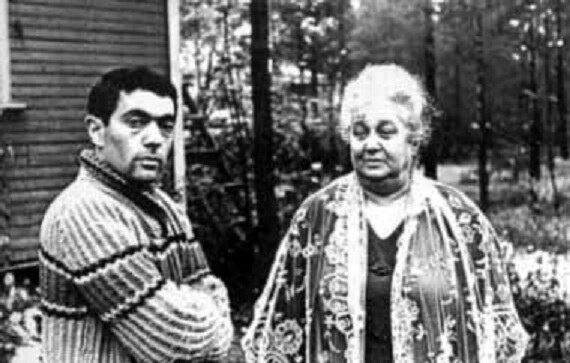 Анатолий Найман и Анна Ахматова 