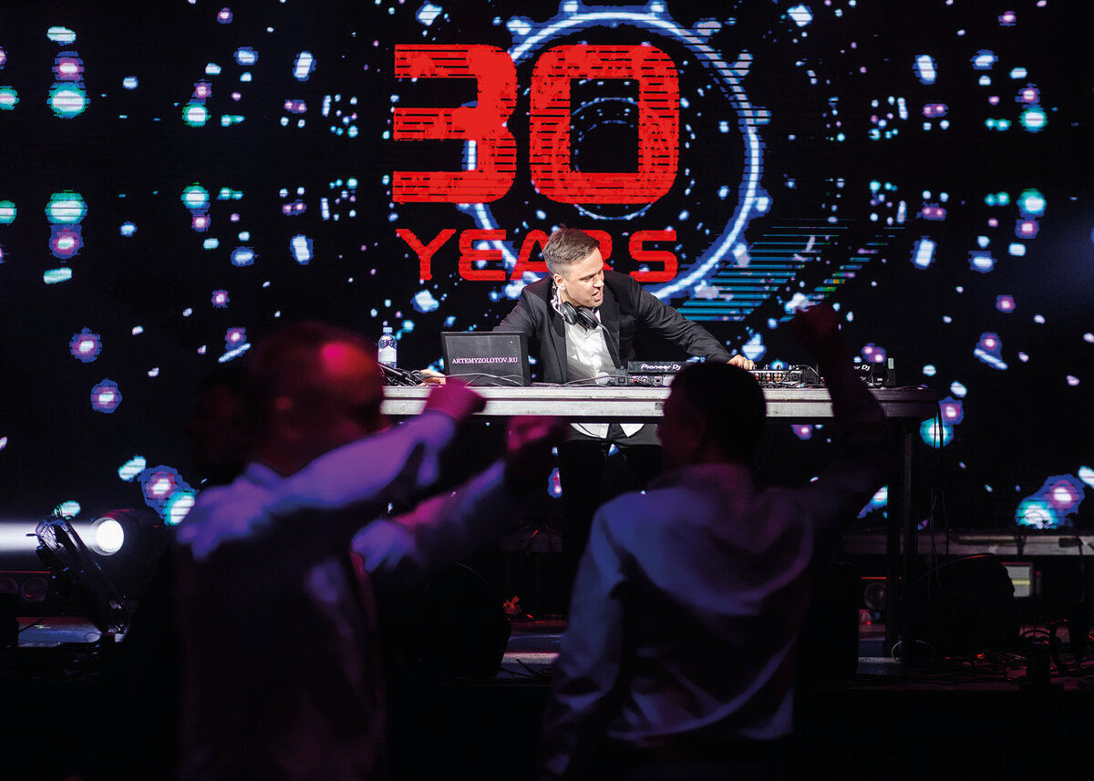 ГК «СНС», крупный российский дистрибьютор, в этом году отметила 30-летний юбилей своей деятельности. И мы очень рады, что праздник по поводу этой знаменательной даты компания решила провести именно в La Pino Hall!