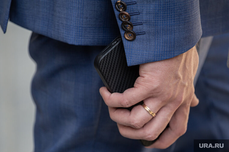    Производители обещают, что смартфон будет стоить до 40 тысяч рублей