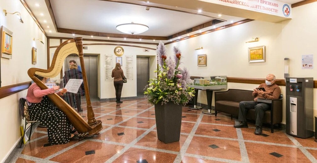 Фото из открытых источников. Частная клиника в Москве. 1990-е годы