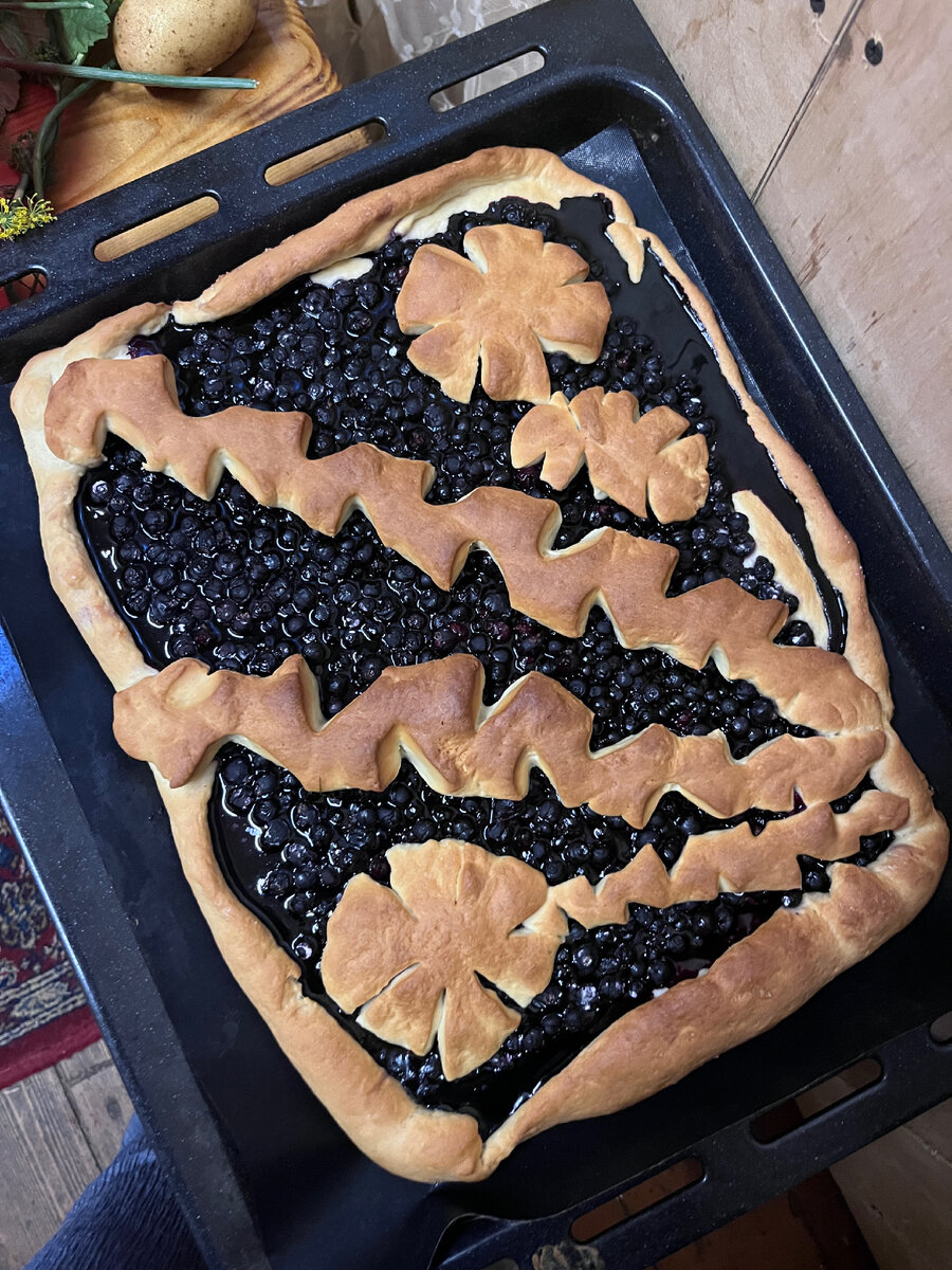 Черничный пирог с маргарином по рецепту мамочки из СССР, Ленинградская обл., 2023, канал Батин Борщ