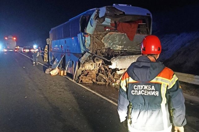    Что известно о смертельном ДТП с фурой и пассажирским автобусом в Саратове?