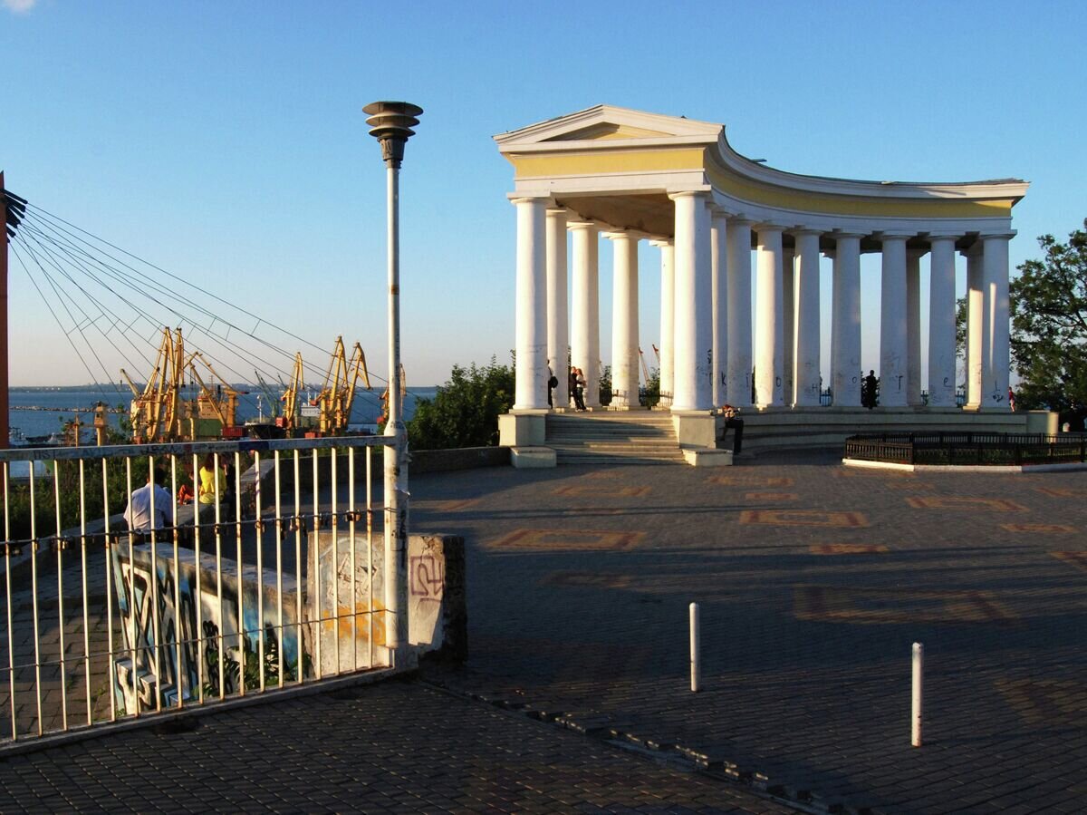    Колоннада на Приморском бульваре в Одессе© РИА Новости / Сергей Поляков