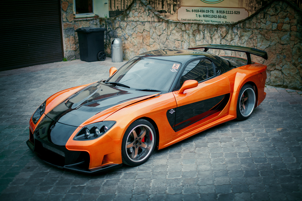 Mazda RX-7 в обвесе от VeilSide