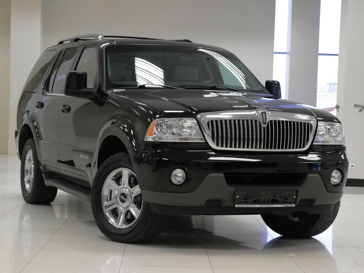 Lincoln Aviator I 2003 года.