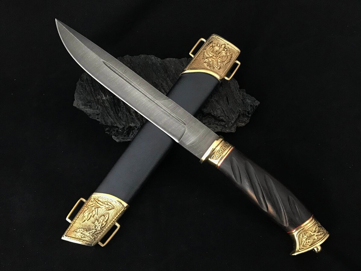 Авторский вариант Пластуна - модель Атаман в Дамаске 400 слоев, с жесткими ножнами