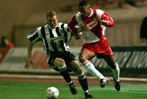 Стив Уотсон (слева) и Тьерри Анри