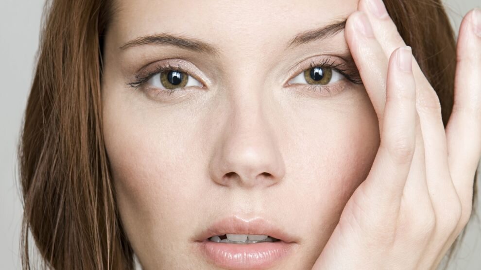 Источник фото: http://veronikaa.ru/wp-content/uploads/2020/05/navisshie-veki-1-990x556-1.jpg