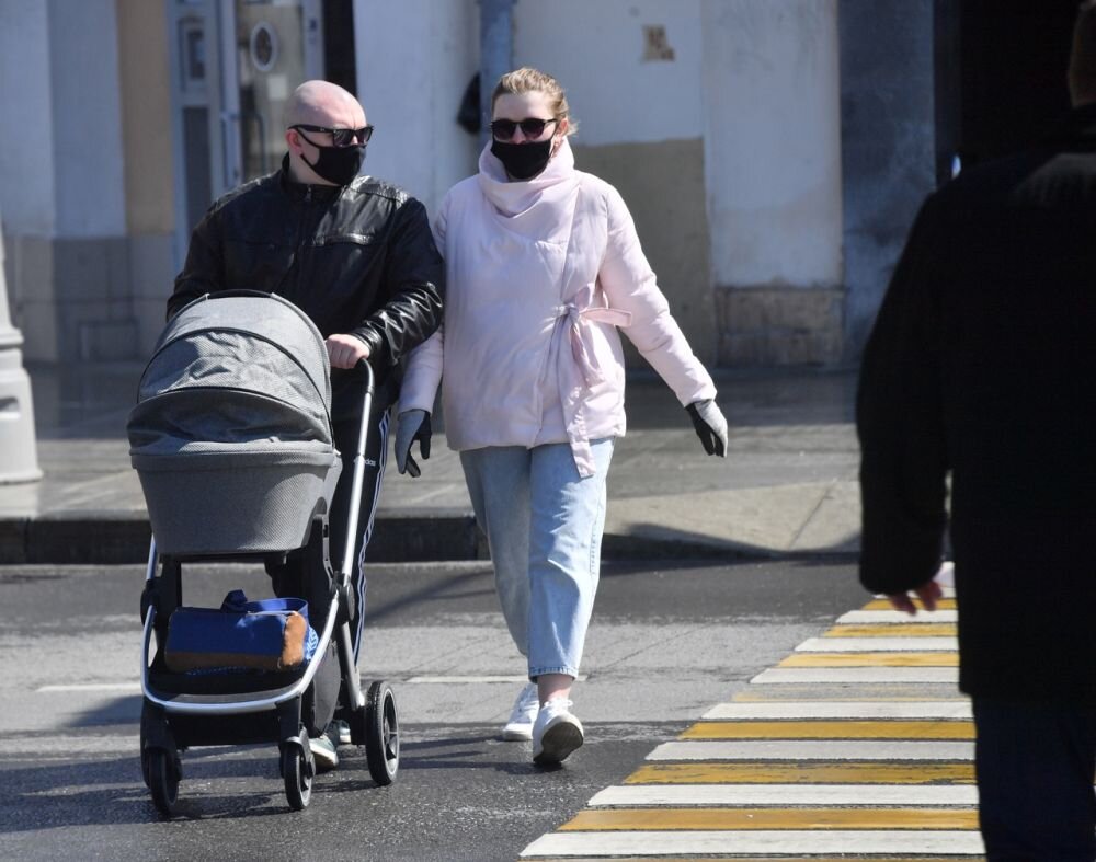 На втором этапе можно будет гулять с членами семьи