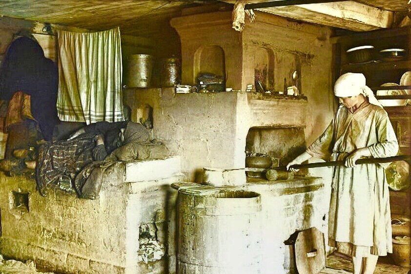 такая печь считалось небольшой и ставилась в небольших домах центральной России