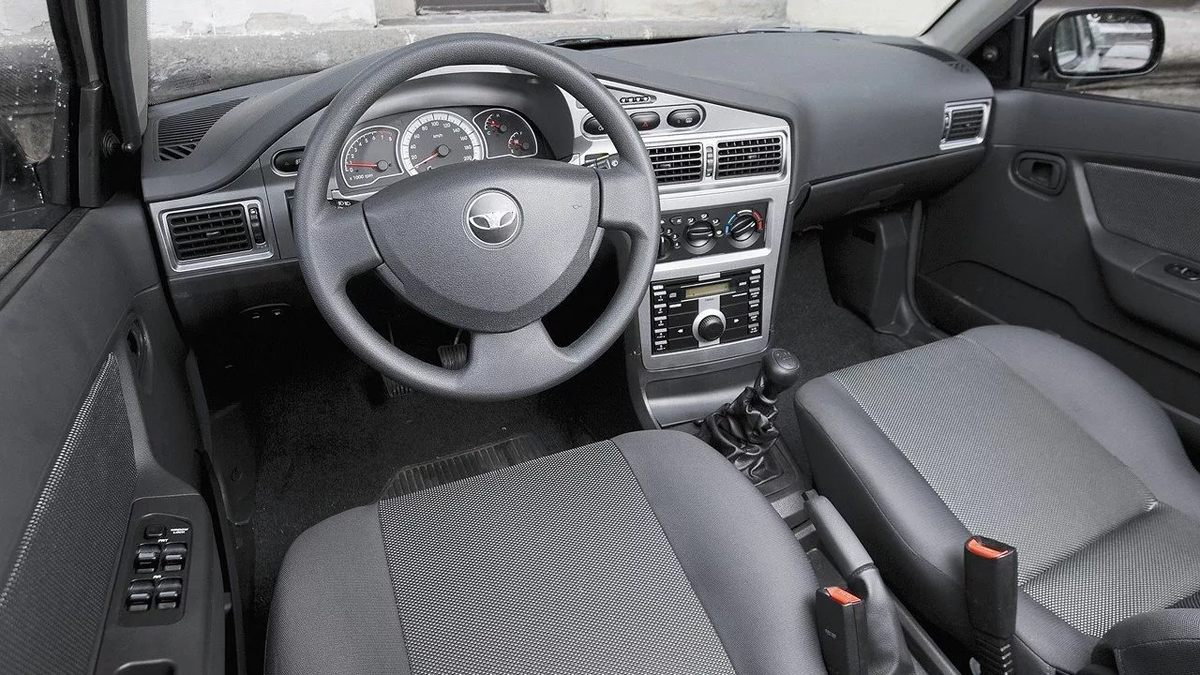 Салон Daewoo Nexia