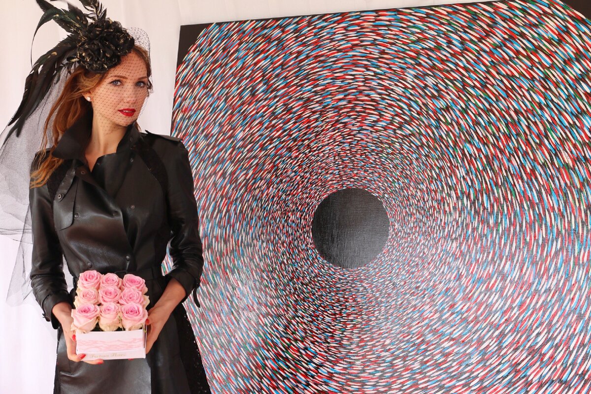 Художник Анастасия Щипанова с картиной «Gravity»