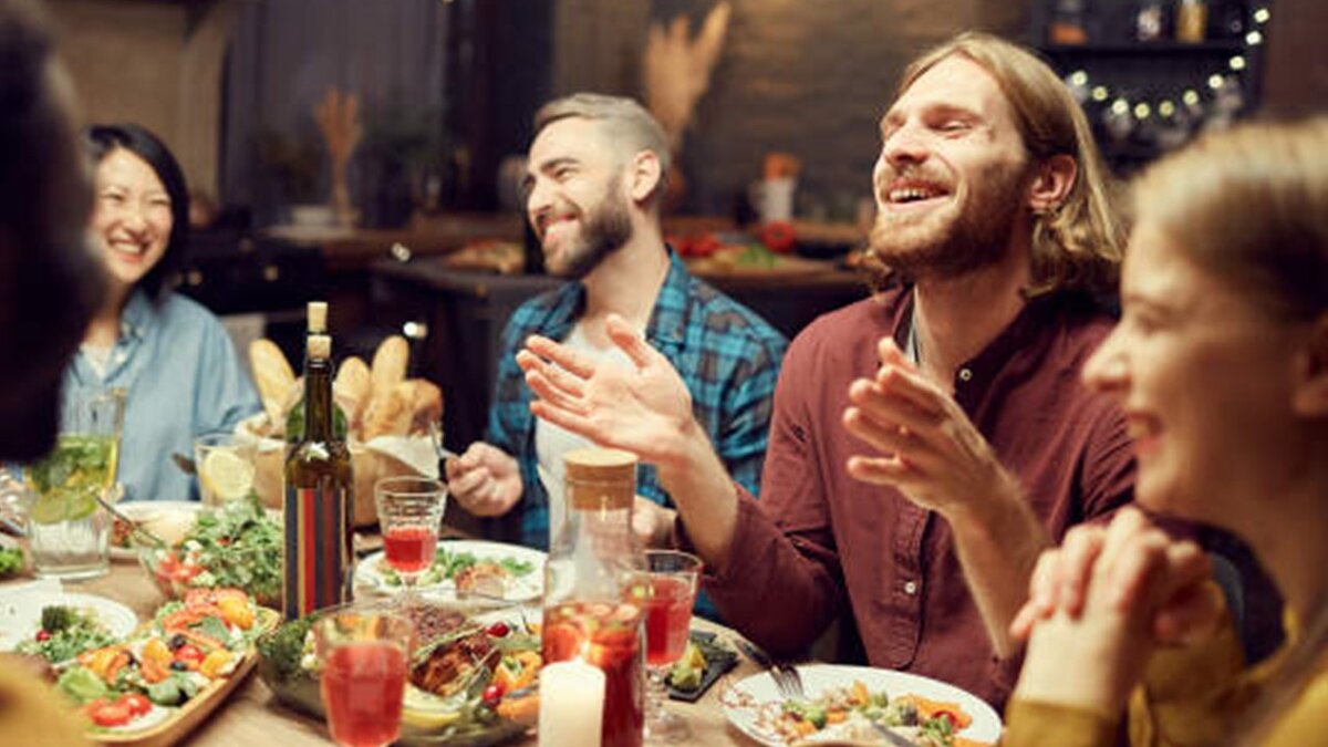 Станьте самым гостеприимным хозяином и приглашайте друзей на здоровый ужин!
