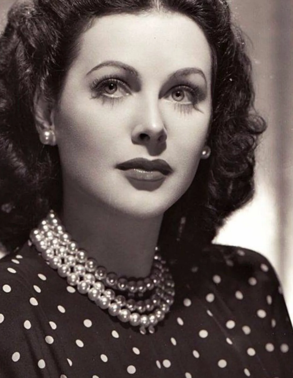 Австрийская актриса Хедвиг Кислер (которая позже покорила Голливуд как Хеди Ламарр).