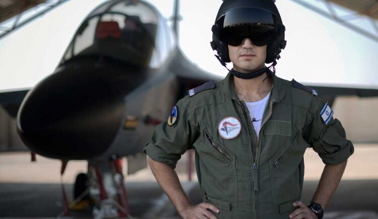 Пилот и истребитель