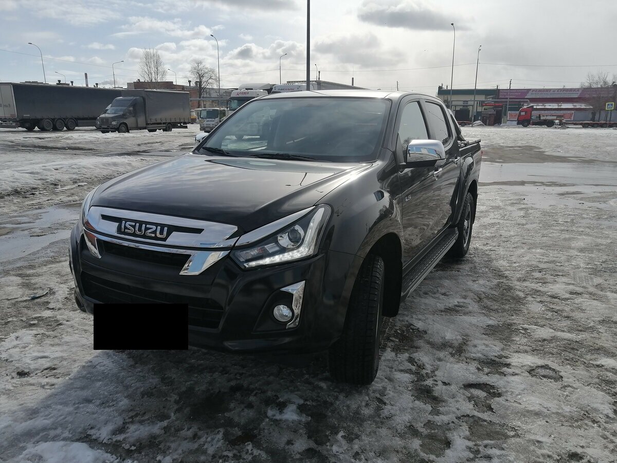 Немного про сам аппарат - двигатель 3.0 на 177 л.с., коробка автомат и полный привод. 