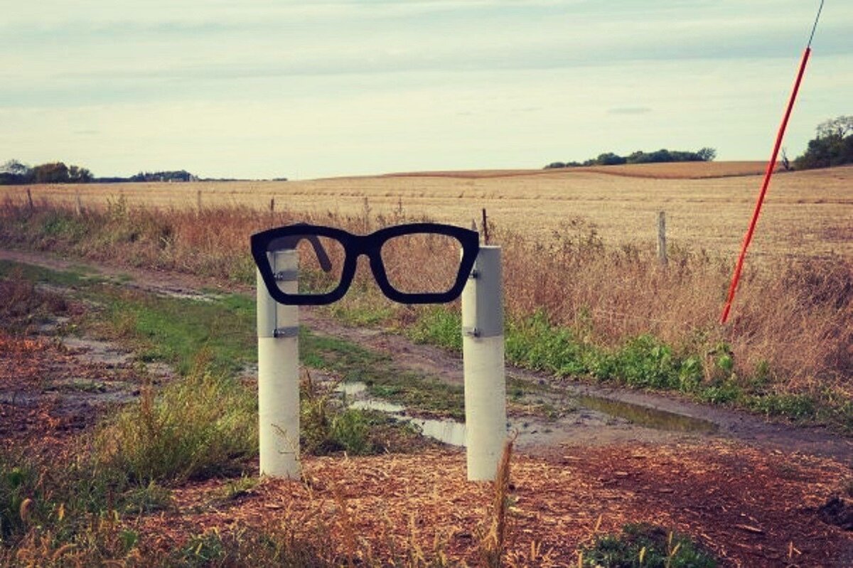 указатель возле места авиакатастрофы в Клир Лэйк