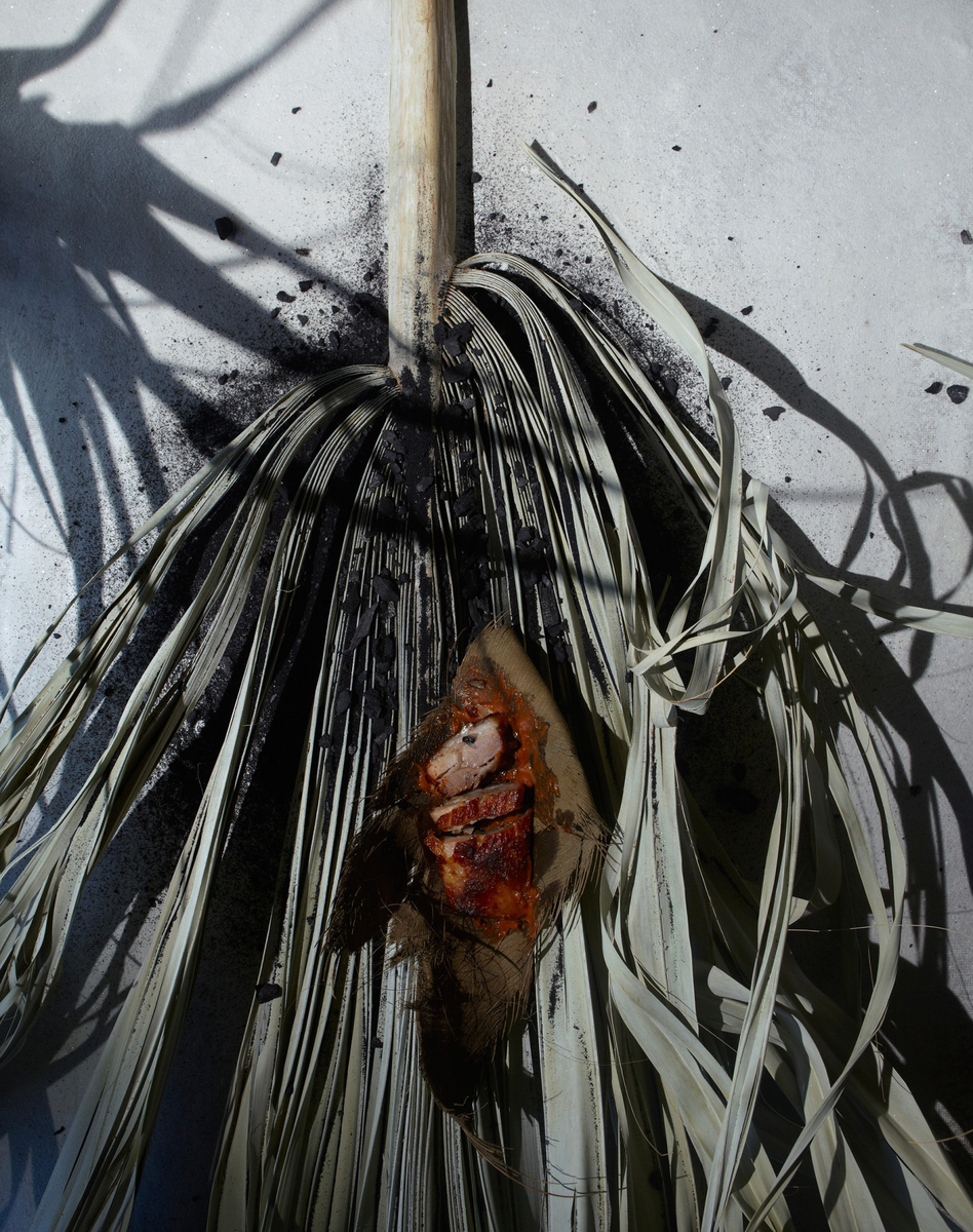 ФОТОГРАФИЯ Gentl and Hyers FOOD STYLING: Мэгги Руджеро. PROP STYLING: Тео Вамвунакис.