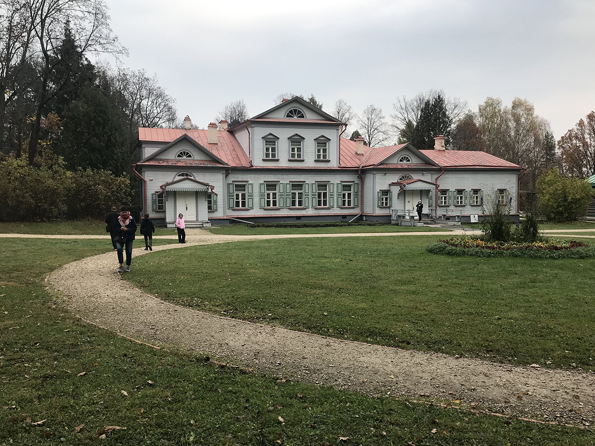 Подмосковные дворянские усадьбы Абрамцево. Поместье клуб Абрамцево.