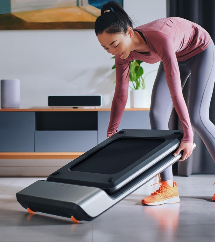 Xiaomi WalkingPad A1 имеет лаконичный дизайн, в стиле большинства продукции Xiaomi