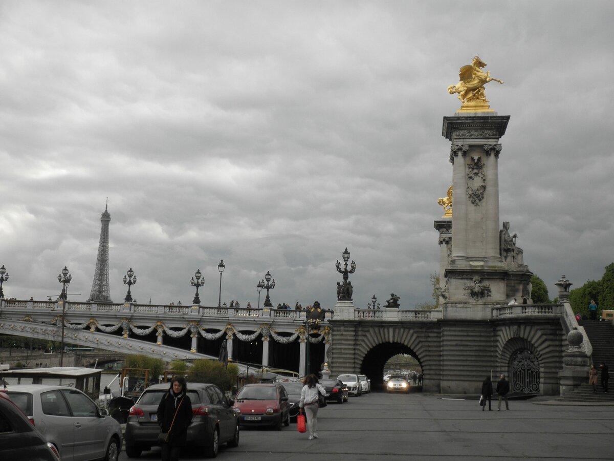 Парижский мост. Фото автора.