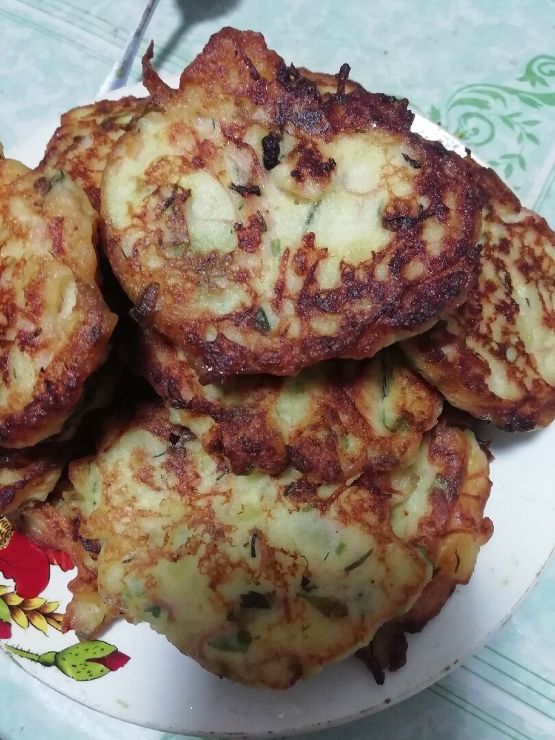 Вкусные и красивые оладьи из вчерашнего пюре