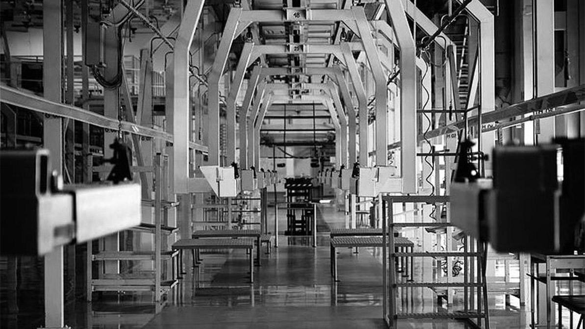 Фото пустующего конвейера, которое распространяется в социальных сетях