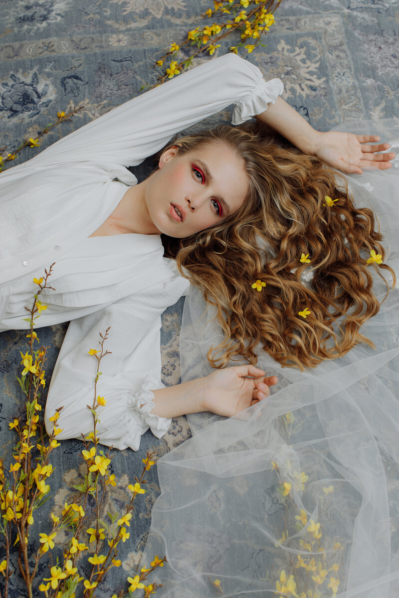 Оформление искусственными цветами Treez Collection