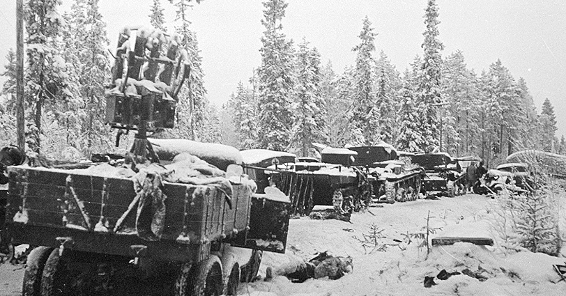 Техника 44-й стрелковой дивизии Красной армии, оставшаяся на Раатской дороге в январе 1940. Фото: SA-Kuva