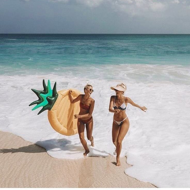 Отдых в Египте приносит множество позитивных моментов. Но есть у такого отпуска  и свои особенности, о которых стоит помнить туристам.
⠀
❓Действует ли страховой полис вне отеля
⠀
Гиду проще с первой же встречи с туристами запугать их так, чтобы они ничего не делали без его ведома. Зачастую гид строго запрещает туристам покидать территорию отеля, придумывая ужасы с воровством туристов на улицах. Это решает сразу все задачи для гида, ведь чтобы не потребовалось туристу купить - от экскурсии до фруктов - это сделает для них заботливый гид с хорошей выгодой для себя.
⠀
Многие представители туристических операторов заявляют, что при покупке экскурсий у сторонних агентств, страховка не действует. В действительности действует. Если вы прочитаете условия страховки, то вообще не найдете в них упоминания вашего туроператора. Отельные гиды намеренно лгут туристам, чтобы продать свои экскурсии по завышенным ценам.
⠀
‼️Стандартная страховка действует по всей территории Египта и на всё время пребывания вне зависимости от того, куда и с кем поедет турист.
⠀
⚠️Какие случаи не являются страховыми
⠀
Советуем ещё дома позвонить в страховую компанию и уточнить все эти моменты.
⠀
Есть разные правила и пакеты страхования: стандартные программы и с расширением пакета. Если планируете кататься на горках в аквапарке, нырять с аквалангом, ездить на квадрацикле и т.д, то делайте расширенную страховку, в стандартную такие вещи не входят.
⠀
Конечно, все случаи у страховой не переспросить. Что может случиться - не предугадать. Но как минимум, прочитать условия, написанные в самой страховке мелким шрифтом, мы можем😉
⠀
А я, в свою очередь, желаю, чтобы ваш полис вам никогда не пригодился! Безопасного отдыха! 💛

كافة حقوق النشر محفوظة لشركة كول إيجيبت
سجل تجارى ١٤٨٥٧٥