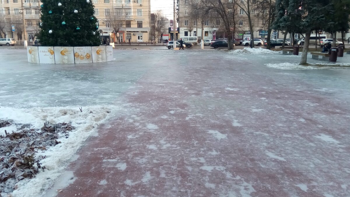 Гололед будет. Гололед в Волгограде. Гололед в Волгограде сейчас. Гололёд на улице без людей. Гололед на улице фон.