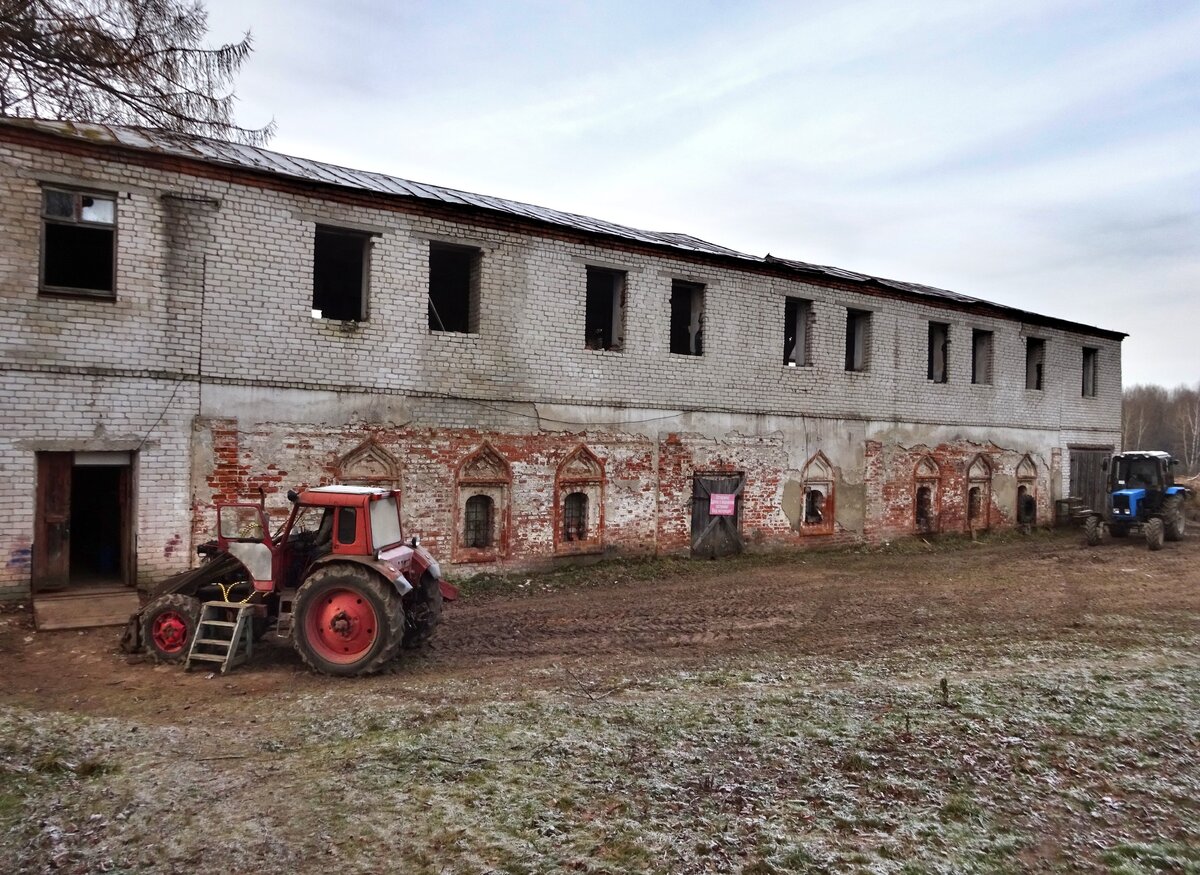 Настоятельский корпус