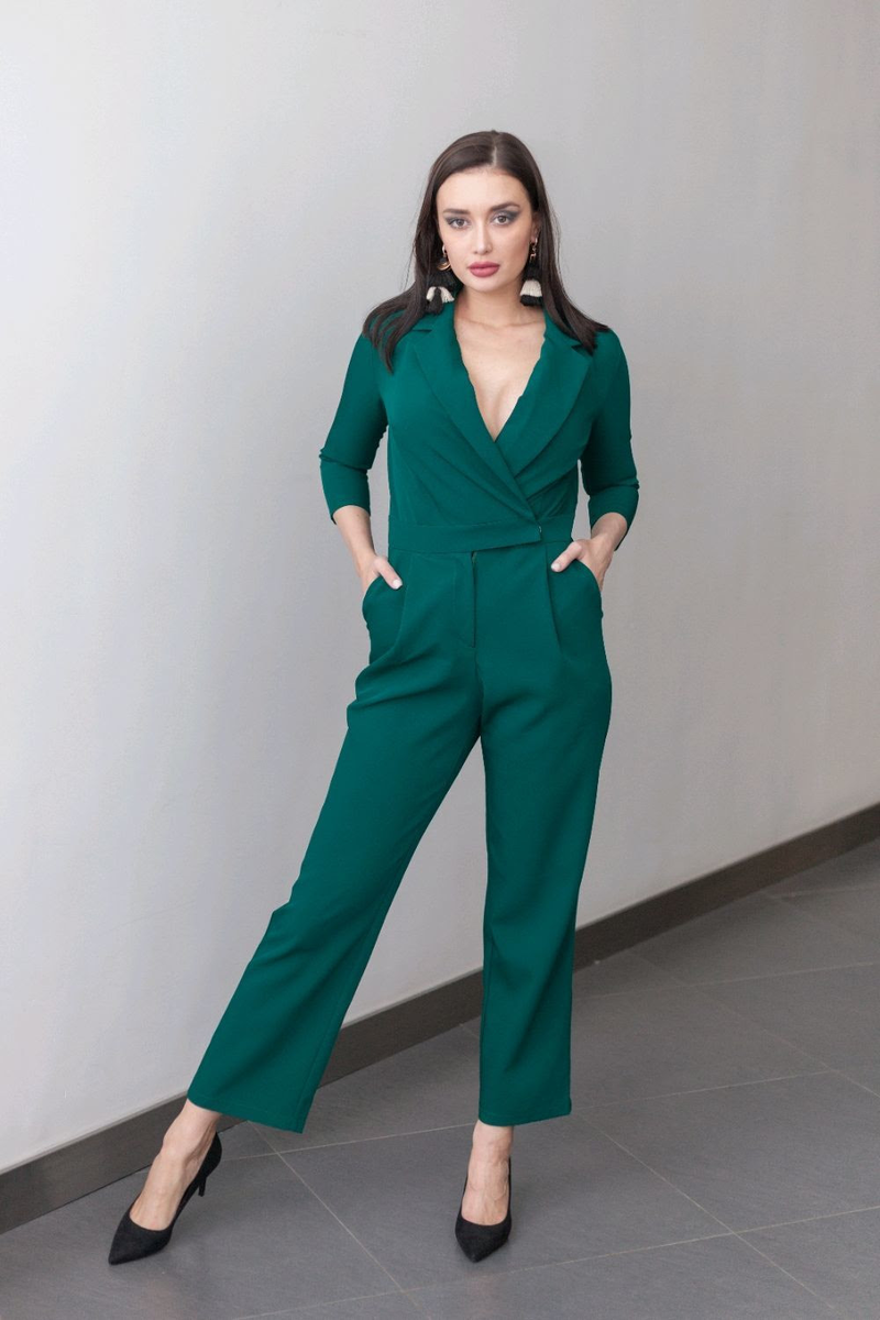 На фото: элегантный комбинезон, магазин МИЛАСЛАВСКАЯ - пошив одежды https://www.livemaster.ru/milabrand
