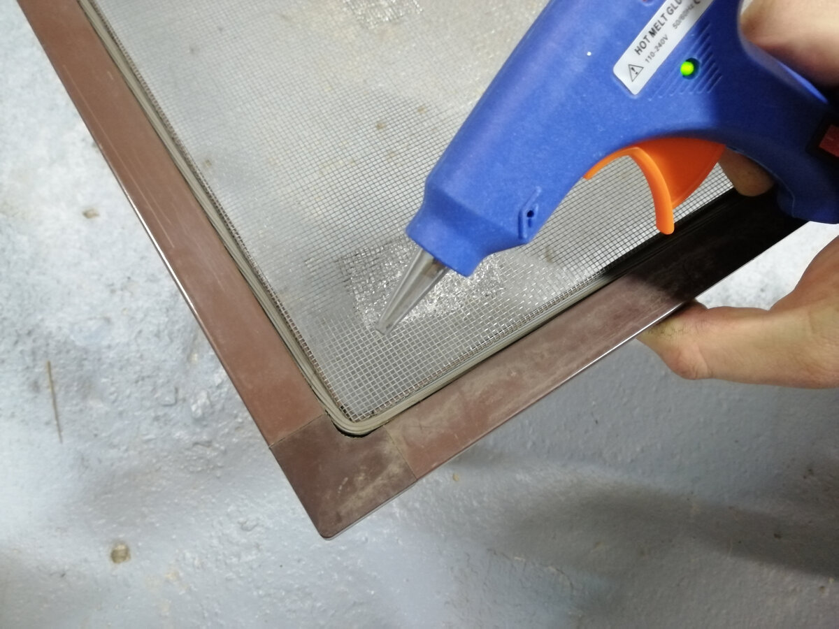 Ремонт москитной сетки