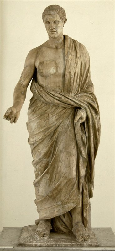 Мужчина в гиматии