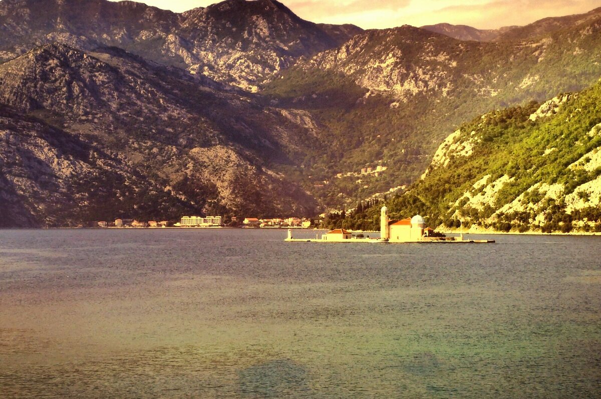 Город Пераст и остров Госпра