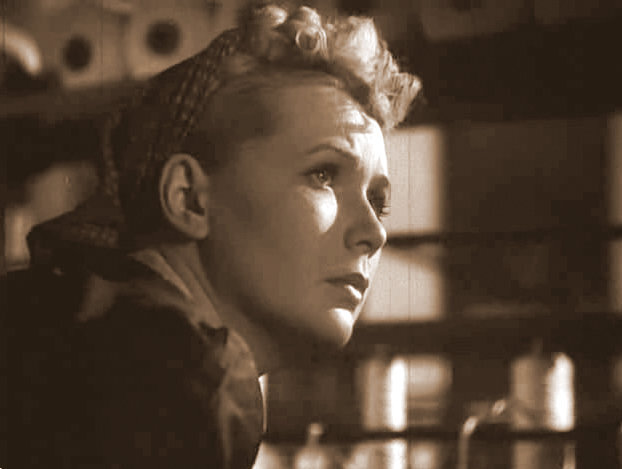 кадр из фильма «У них есть Родина»