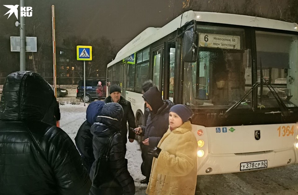     На месте ЧП находится глава администрации Рязани Елена Сорокина.