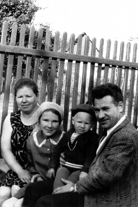     Семья Лаврентьевых. фото из личного архива