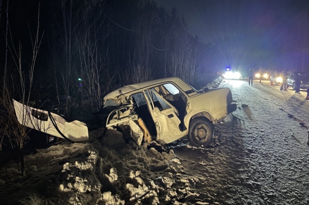    Водитель «ВАЗ» выехал на встречку и погиб в ДТП на свердловской трассе