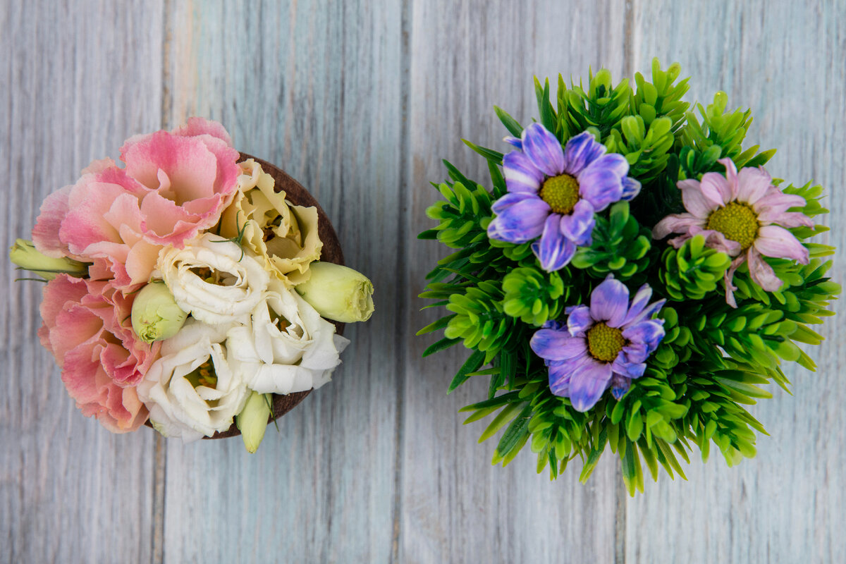 <a href="https://ru.freepik.com/free-photo/top-view-of-colorful-amazing-flowers-on-a-wooden-bowl-with-daisy-flowers-on-a-gray-wooden-background_12350601.htm#query=%D0%B1%D1%83%D0%BA%D0%B5%D1%82%20%D0%BC%D0%B5%D0%BB%D0%BA%D0%B8%D1%85%20%D1%80%D0%BE%D0%B7%D0%BE%D1%87%D0%B5%D0%BA&position=20&from_view=search&track=ais">Изображение от stockking</a> на Freepik