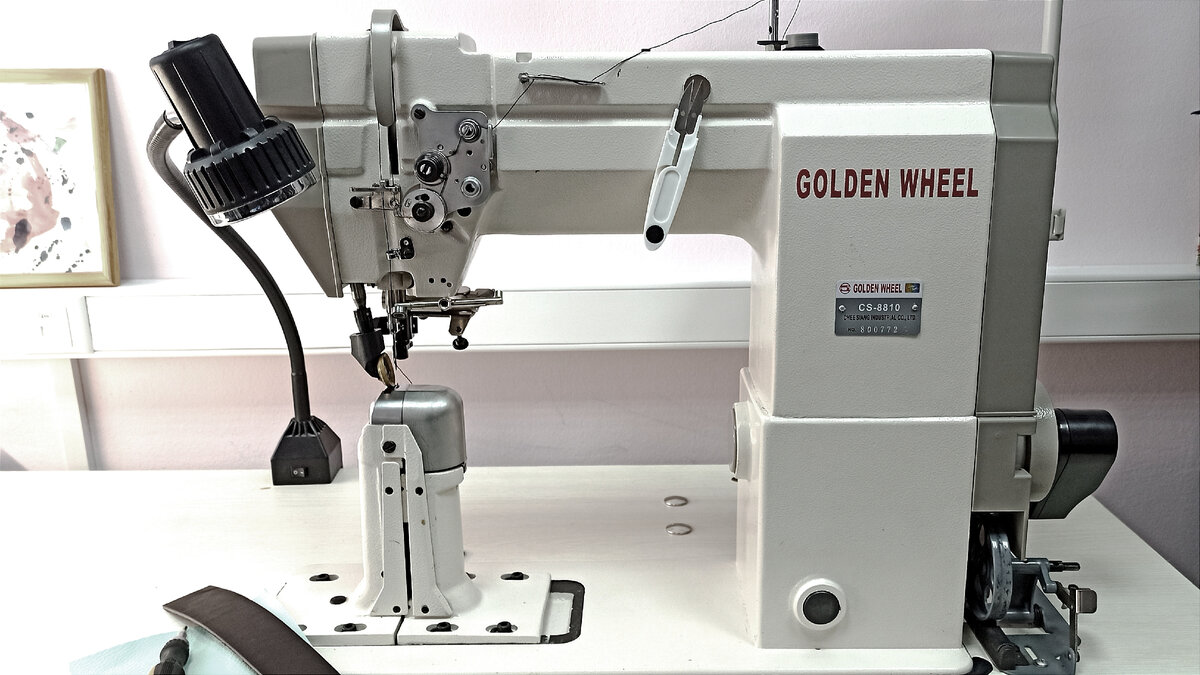 Колонковая швейная машинка