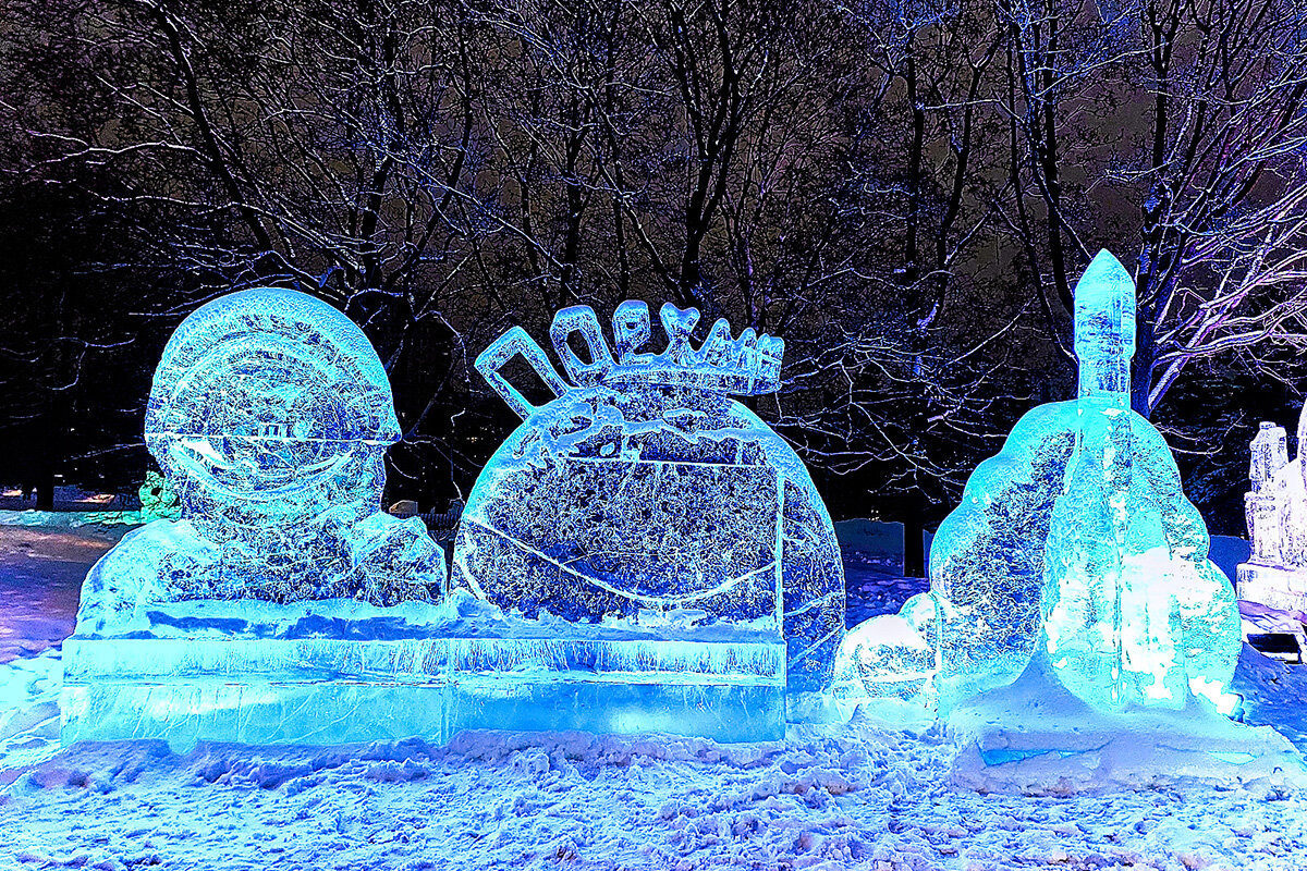 вднх ледовые фигуры 2023. ледовые скульптуры в москве 2023 на поклонной горе. парк вднх ледяные скульптуры. ледовые скульптуры петрозаводск 2023. парк победы ледяной город 2022.