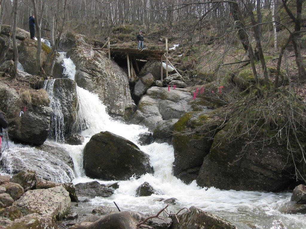 Водопад кук караук башкирия где находится. Водопад Ишимбай Кук Караук. Кук Караук Трейл. Кук-Караук Башкортостан зимой. Турбаза Кук Караук.