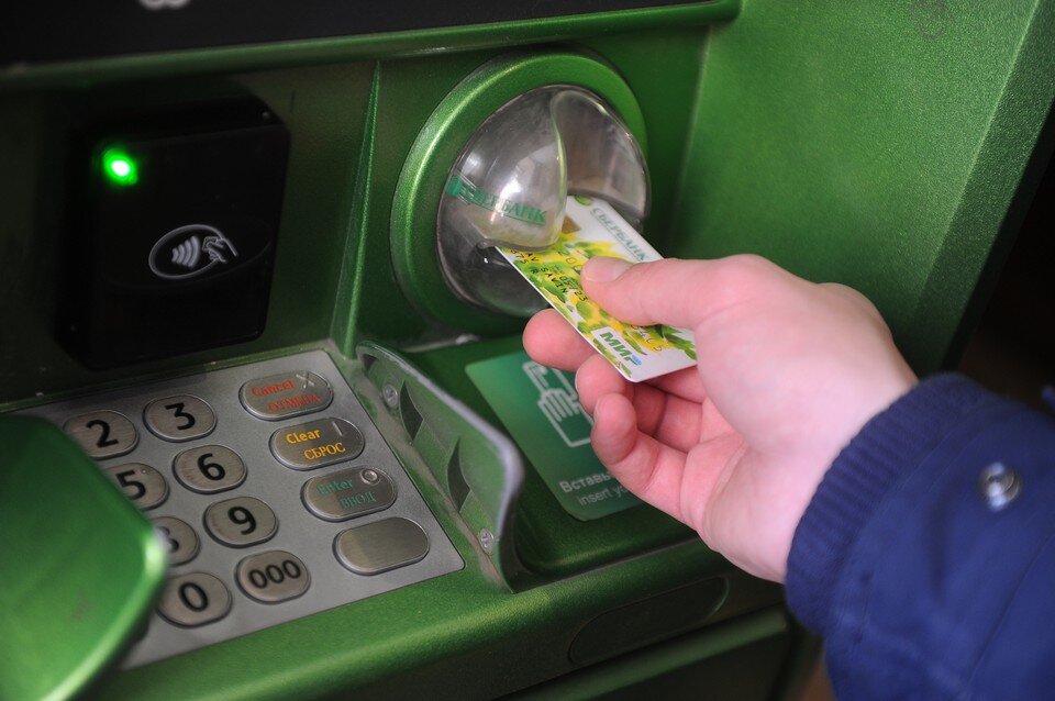     Перепуганной пенсионерке рассказали, что с ее счета пытаются снять все деньги Алексей БУЛАТОВ