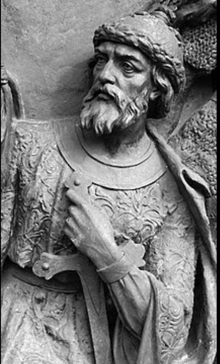 Владимир II Мономах, Памятник Тысячелетию России; из свободных источников