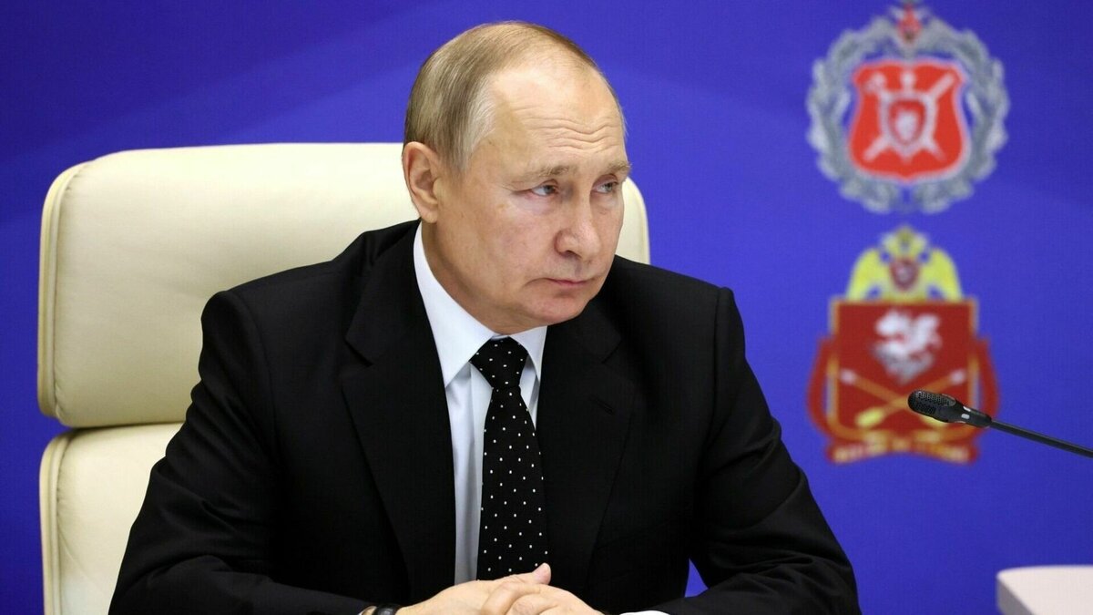     Деятельность президента одобряют 77,9% опрошенных.