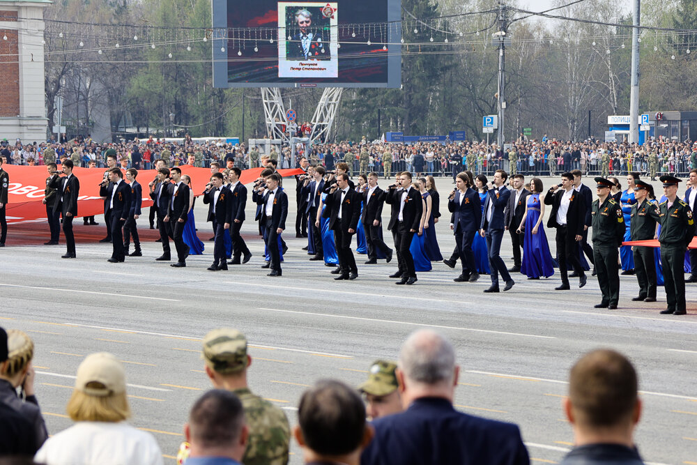 Парад победы. Новосибирский парад 9 мая 2023. Парад 9 мая 2023 нск. 9 мая 2023 новосибирск. Парад 9 мая новосибирск 2023.